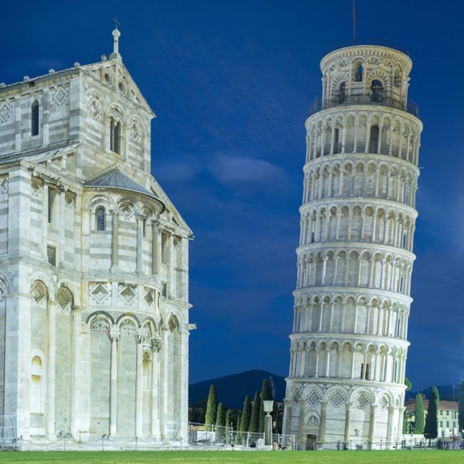Tower of Pisa mural wallpaper - TenStickers
